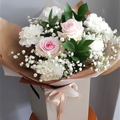 Rose&#39;s and ruffles