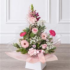Bouquet arrangement box pink