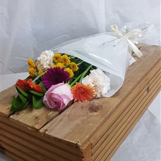 Traditional bouquet-brights
