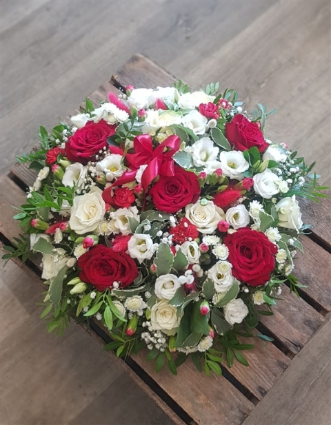 Red & White Wreath
